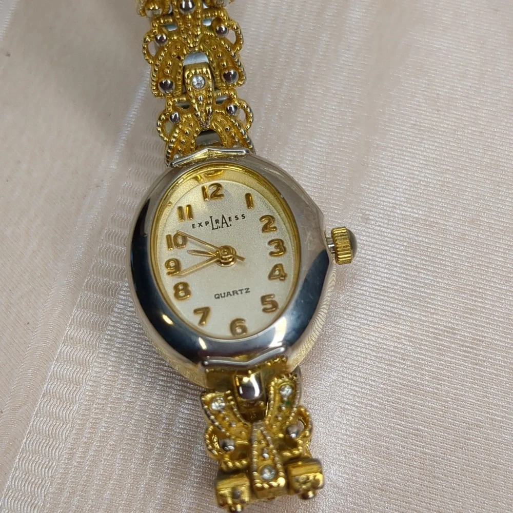 Vintage 80s LA Express Watch Gold Stretch Band Fashion Metal Bezel Quartz